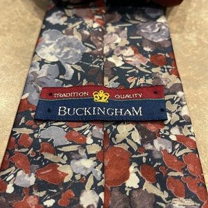 Buckingham Tie